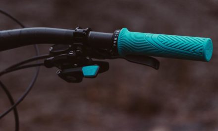 COORDONNE TON LEVIER SRAM A LA COULEUR DU VÉLO OU DES POIGNEES AVEC PNW COMPOSENTS